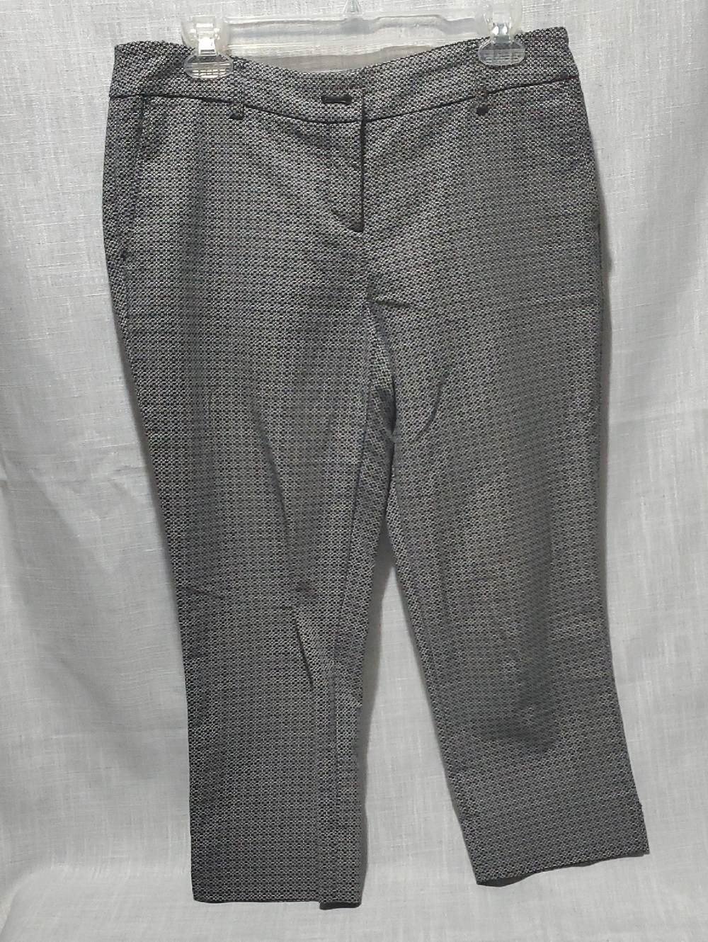 Hilary Radley Black and White Geometric Print Capri Sz 8